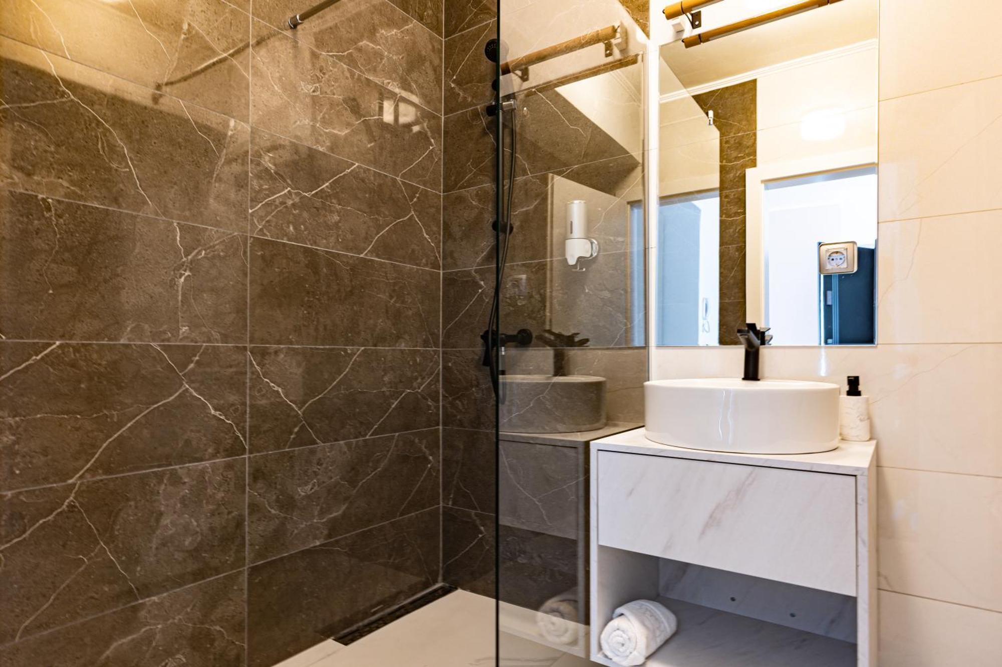 Tower Apartments Kluż-Napoka Zewnętrze zdjęcie